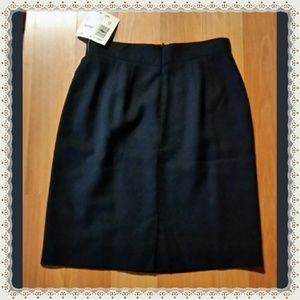 Liz Claiborne Navy Skirt
